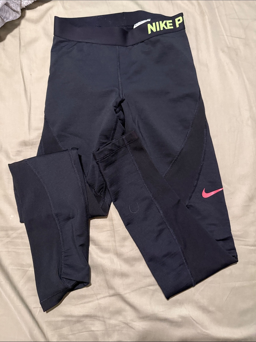 Nike hyper warm leggings